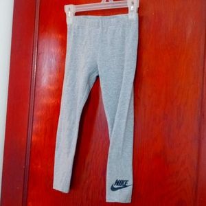 Girls Nike leggings